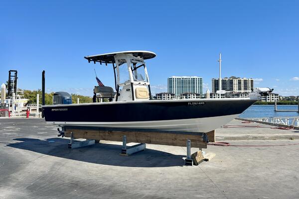 24ft Sportsman Yacht For Sale