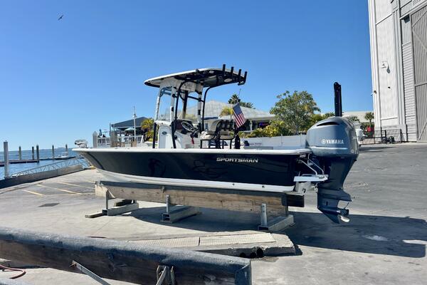 24ft Sportsman Yacht For Sale