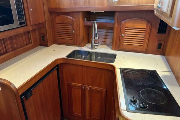 BLUE MOON 36ft Sabreline Yacht For Sale