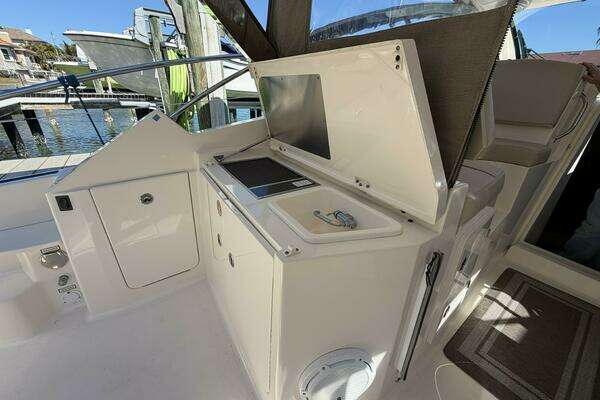 Pursuit SC 365i Yacht For Sale