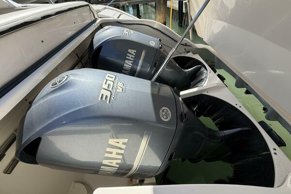 2014 Pursuit F350 - Engines 