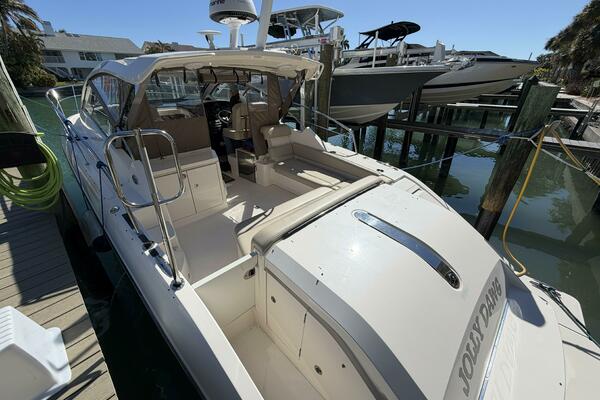 2014 Pursuit F350 - Stern