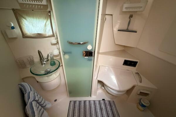 2014 Pursuit F350 - Head