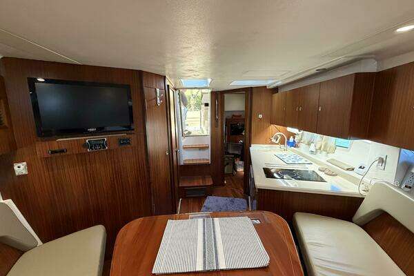 Pursuit SC 365i Yacht For Sale