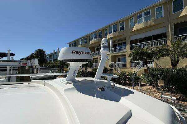 Pursuit SC 365i Yacht For Sale