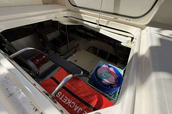 Pursuit SC 365i Yacht For Sale