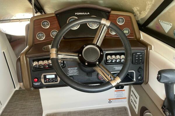 24ft Formula Yacht For Sale