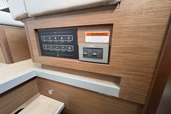 Shamwari 46ft Lagoon Yacht For Sale