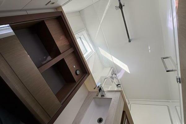 Shamwari 46ft Lagoon Yacht For Sale