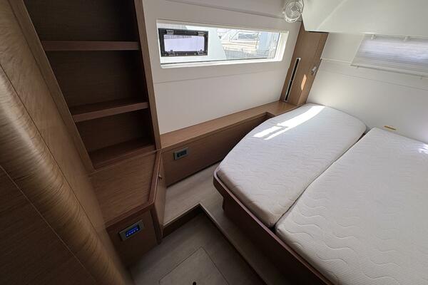Shamwari 46ft Lagoon Yacht For Sale