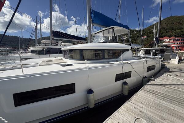 Shamwari 46ft Lagoon Yacht For Sale