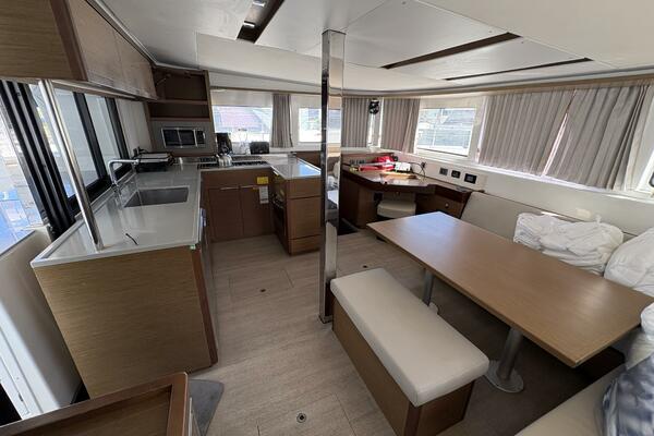 Shamwari 46ft Lagoon Yacht For Sale