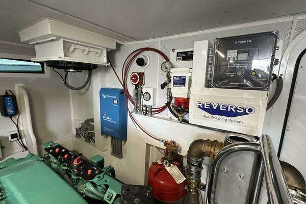 2023 Outer Reef Trident 62