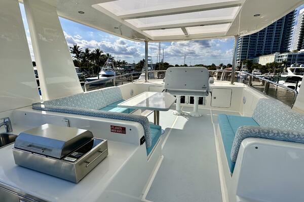 Outer Reef 62 SOUTH  PAWS - Flybridge