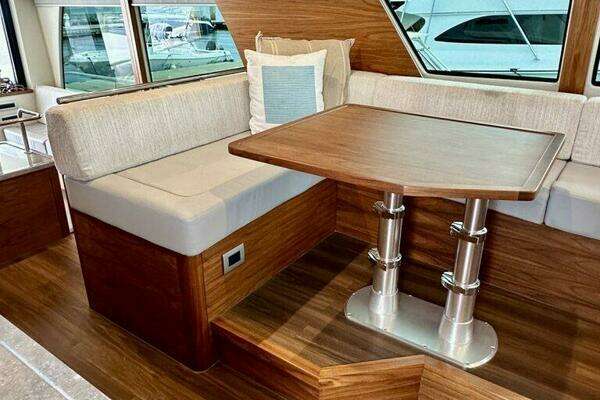 2023 Outer Reef Trident 62