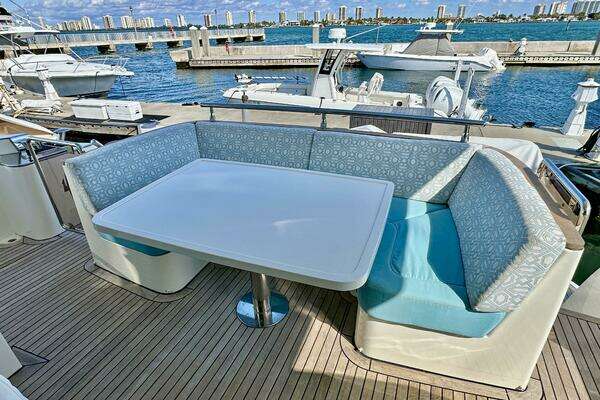 2023 Outer Reef Trident 62