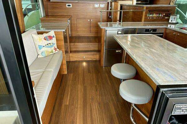 2023 Outer Reef Trident 62