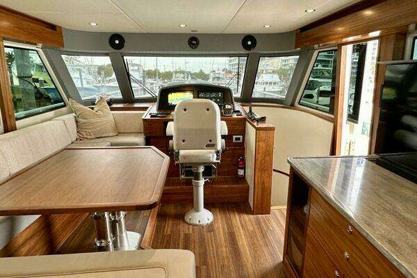 2023 Outer Reef Trident 62