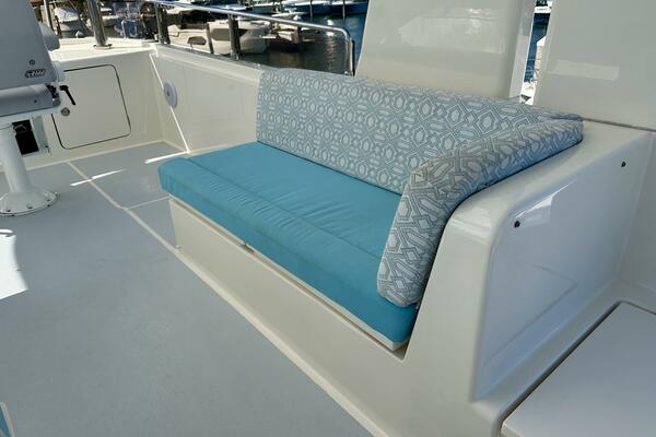 Outer Reef 62 SOUTH  PAWS - Flybridge