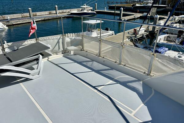 Outer Reef 62 SOUTH  PAWS - Flybridge