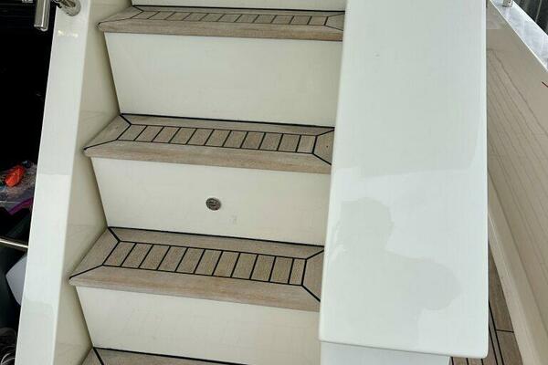 Outer Reef 62 SOUTH  PAWS - Exterior 