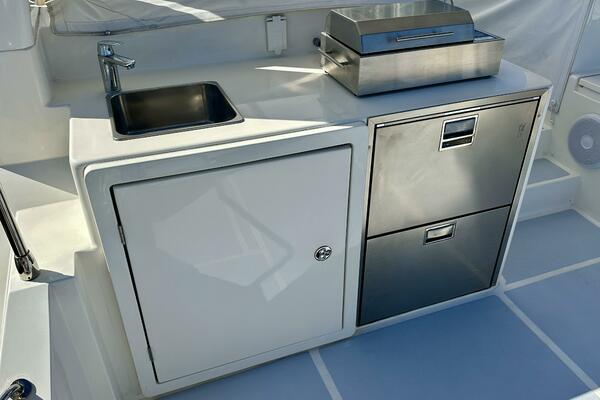 Outer Reef 62 SOUTH  PAWS - Flybridge