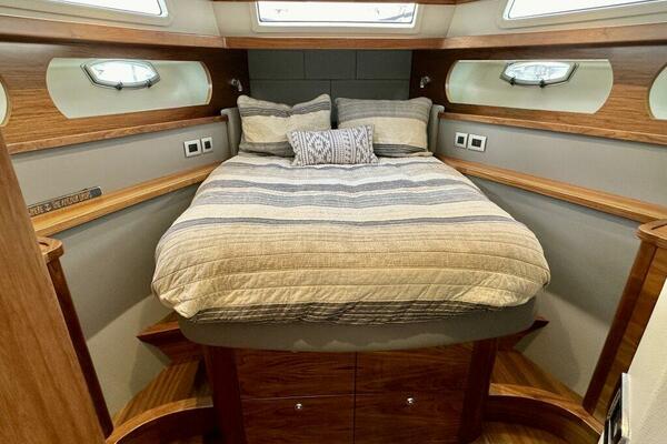 Outer Reef 62 SOUTH  PAWS - VIP Stateroom