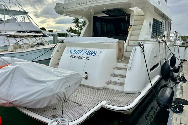 Outer Reef 62 SOUTH  PAWS - Exterior 