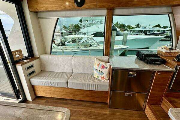 2023 Outer Reef Trident 62