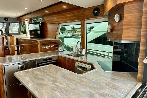 Outer Reef 62 SOUTH  PAWS - Galley