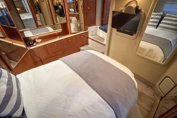 Aft Primary Stateroom