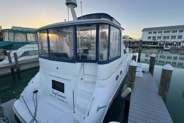 Photo of the 2000 Sea Ray 420 Aft Cabin "Tiny Dancer"