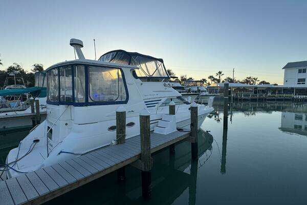 Photo of the 2000 Sea Ray 420 Aft Cabin "Tiny Dancer"