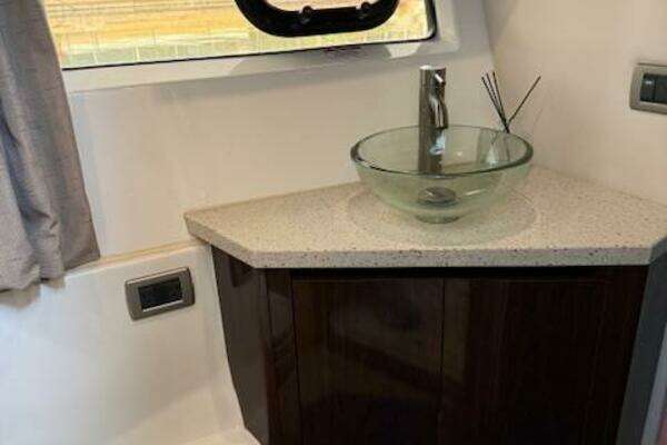 Sea Ray 40 Sundancer Yacht For Sale