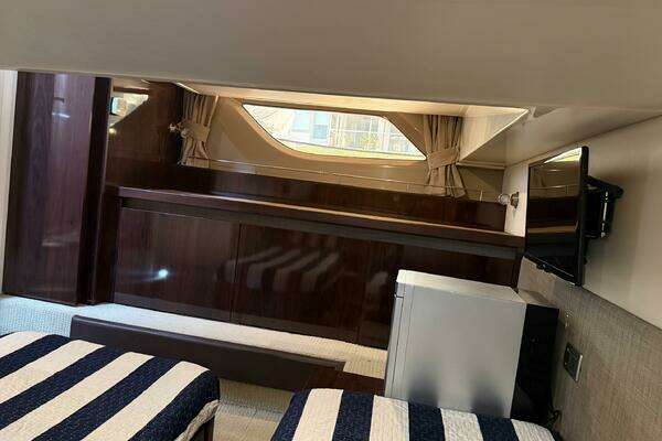 Sea Ray 40 Sundancer Yacht For Sale