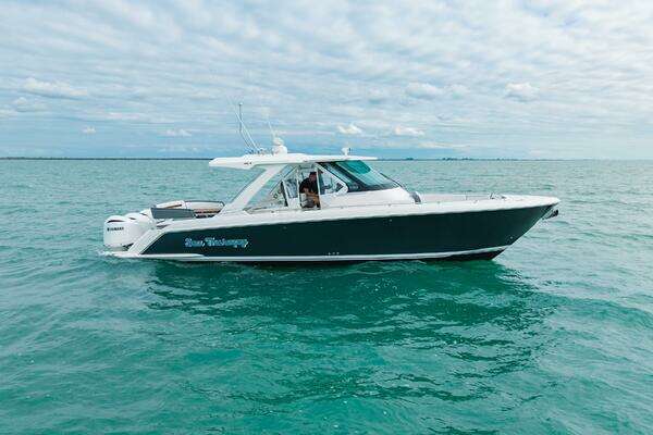 Tiara Sport 38 LS Yacht For Sale