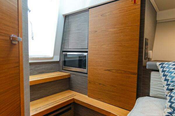 Tiara Sport 38 LS Yacht For Sale