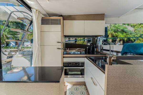 Prestige 520 Yacht For Sale