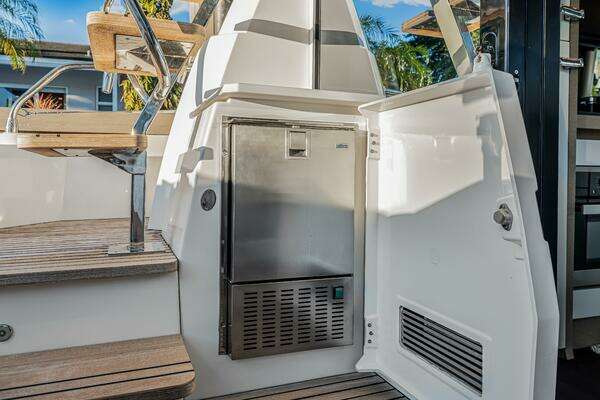 Prestige 520 Yacht For Sale