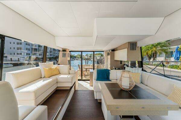 Prestige 520 Yacht For Sale