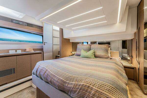 Prestige 520 Yacht For Sale