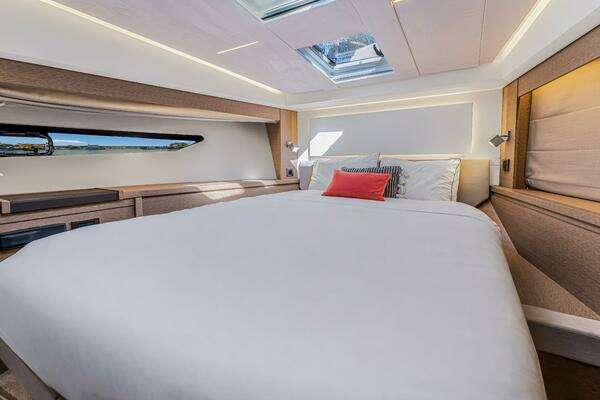 Prestige 520 Yacht For Sale