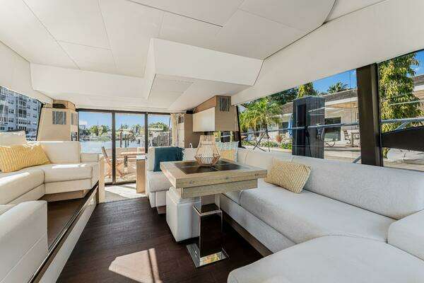 Prestige 520 Yacht For Sale