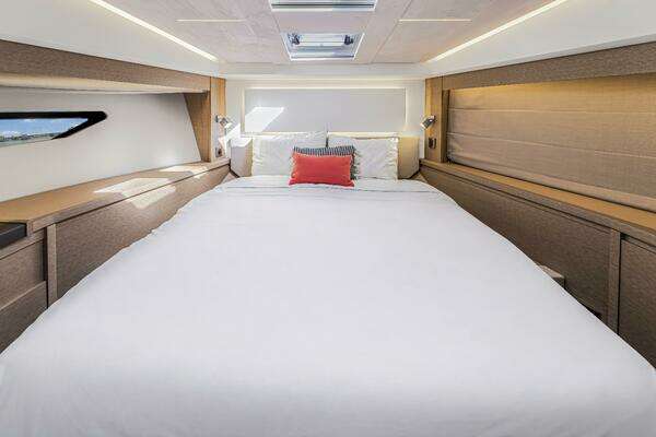 Prestige 520 Yacht For Sale