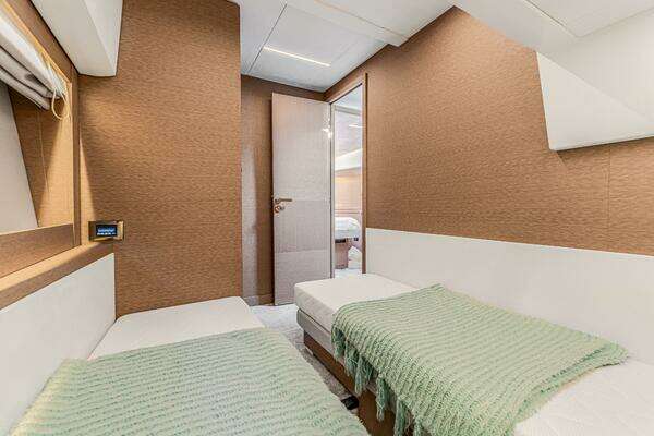 Prestige 520 Yacht For Sale