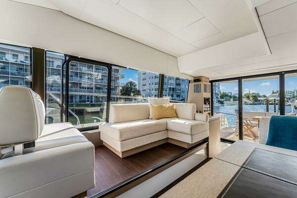 Prestige 520 Yacht For Sale