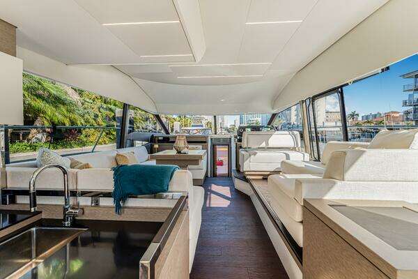 Prestige 520 Yacht For Sale