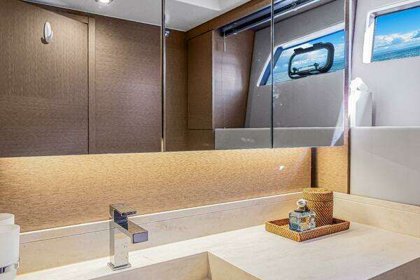 Prestige 520 Yacht For Sale