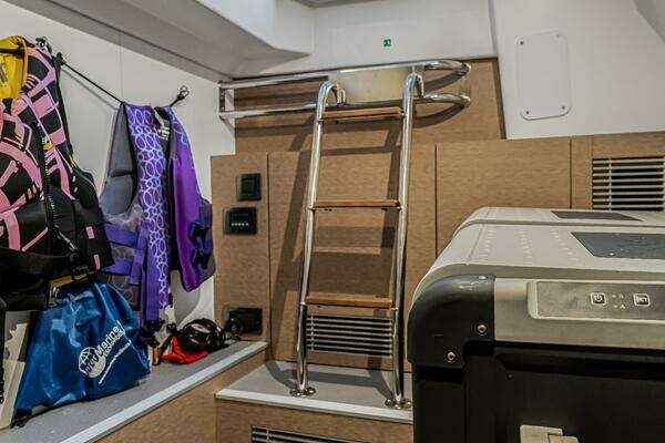 Prestige 520 Yacht For Sale