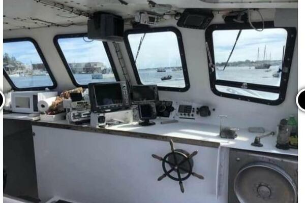 32ft Commercial Yacht For Sale